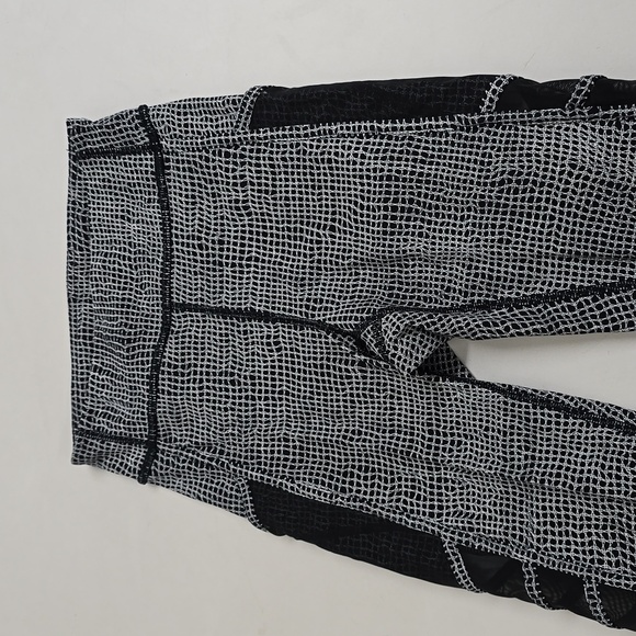 Lululemon Athletica wild And Free Tight Fall Net White Black - Picture 4 of 12